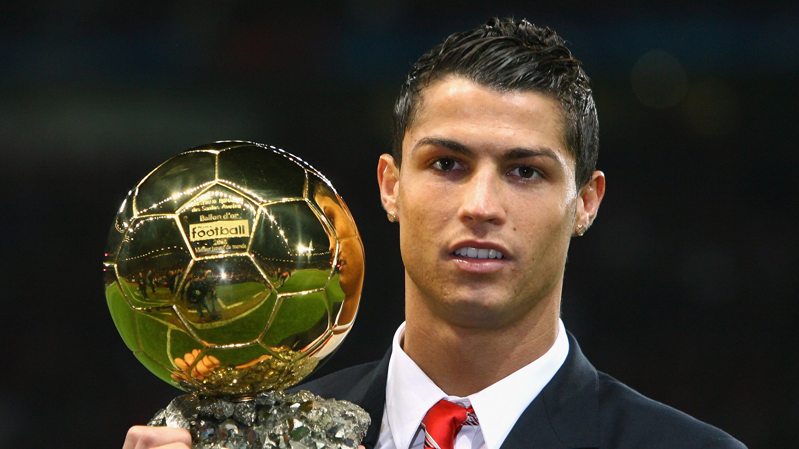 “马科斯·梅特罗的精准防守和突破能力，成就美洲狮队的未来核心”